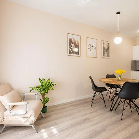 Sunline 3 Apartment